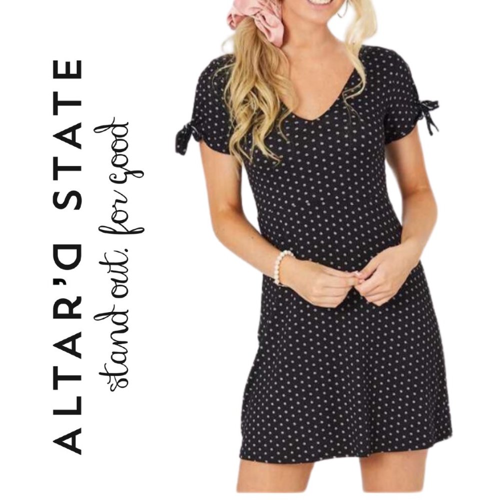Altar'd State Women's Rozzie Dress Black w/ Dainty White Florals SZ: Medium NWT